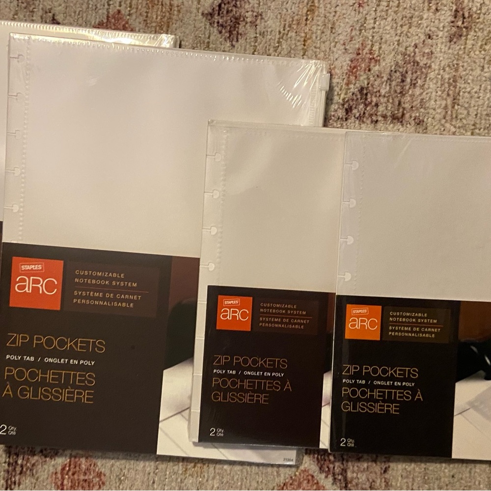 Staples Arc Zip Pockets Set (4pk)